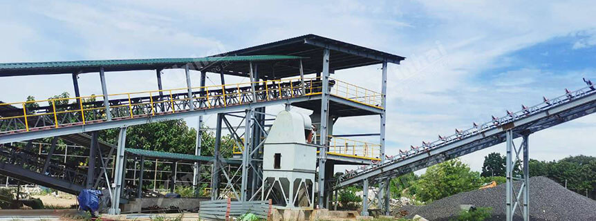 Belt conveyor equipment is working in a mineral dressing plant.jpg Belt conveyor equipment is working in a mineral dressing plant.jpg